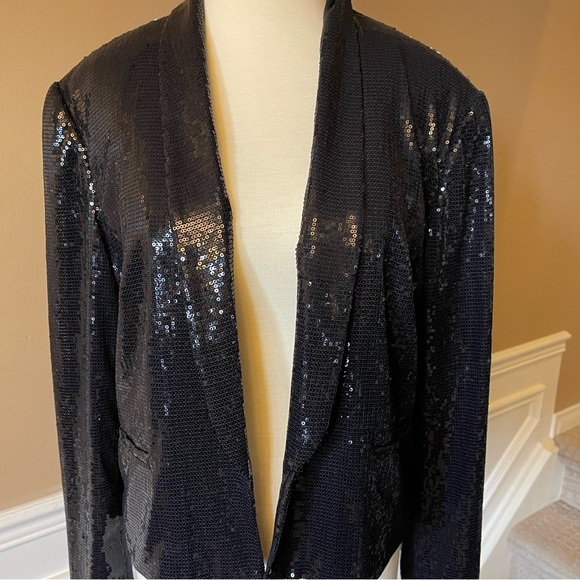 Cropped Black Sequin Jacket - Picture 2 of 9